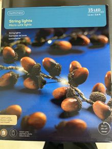 New in Box Lumineo 15 LED Hessian String Acorn Lights