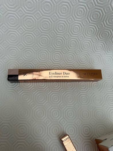 Sculpted by Aimee Eyeliner Duo. 2 in 1 Brighten and Define in Nude/Brown