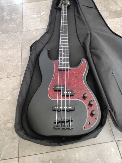Harley Benton Bass, Amp, Bag, Tuner and Lead Bundle - Ideal for Beginners and Intermediate Players