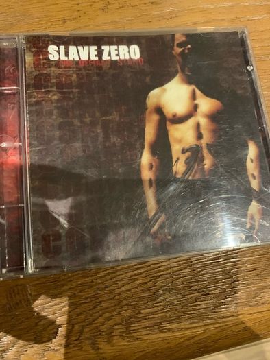 Slave Zero - The Defiant Stand