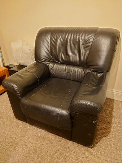 Sofa suite (1x two seater, 2x armchairs)