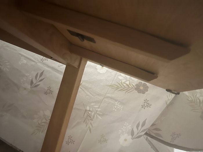extendable dinner table