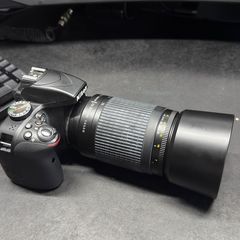 nikon d3300 + 70mm-300mm lens + carry bag