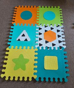 Kids' play mat