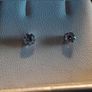 ladies 9ct gold earrings Image 2