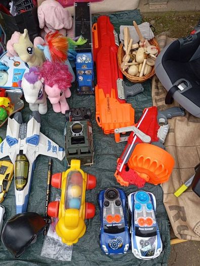 toys