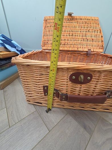 Large Wicker Picnic Basket / Storage Hamper