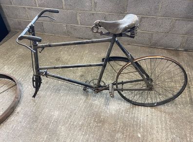 Antique High Nelly bike