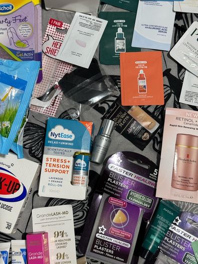 Bargain travel makeup, skin and haircare and more  bundle new