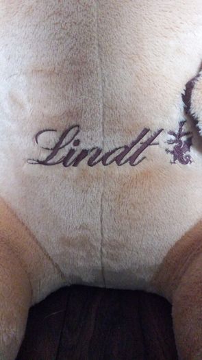 Limited Edition XL Lindt Love Bear