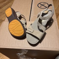 Dansko ladies  leather sandles