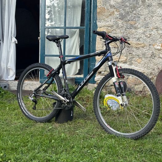 Giant XTC carbon MTB bike