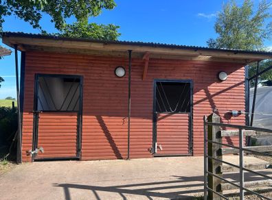 2X wooden frame stables