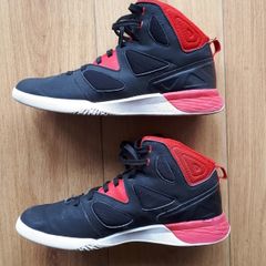 Basketball shoes - UK size 7