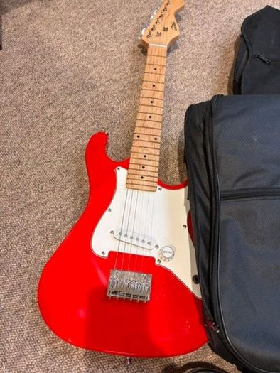 Electric guitares x 2 for Children
