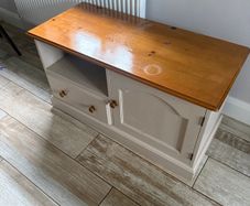 Tv unit + pictures
