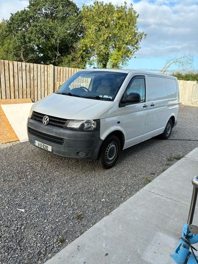 Volkswagen t5 transporter