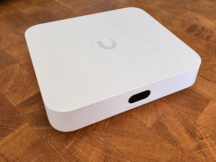 Unifi Cloud Gateway Max