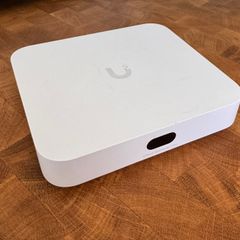 Unifi Cloud Gateway Max