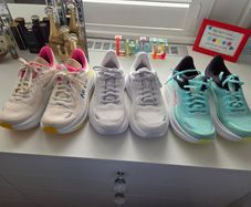 Hoka Bondi 9 ladies UK 6.5 Wide fit.