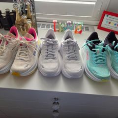 Hoka Bondi 9 ladies UK 6.5 Wide fit.