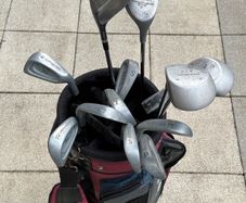Golf Clubs & Golf Bag