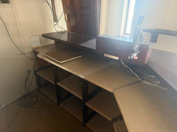 Bar and ice machine