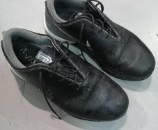 Golf shoes