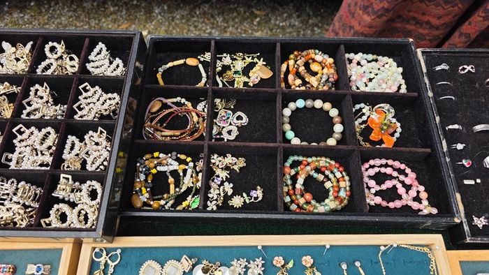 Women accessories