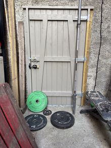 Barbell and 65KG in Plates/weights