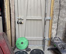Barbell and 65KG in Plates/weights