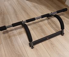 Pull up bar