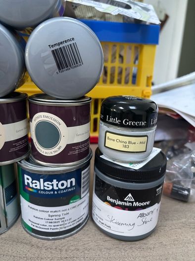 Multiple paint samples
