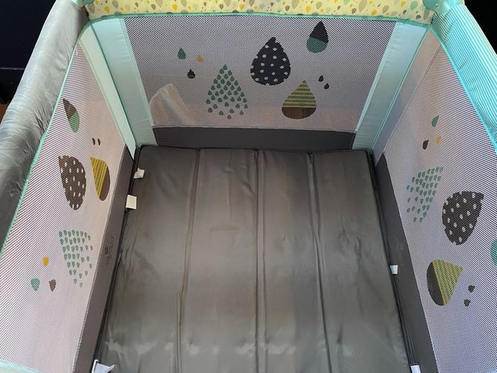Babylo 2-in-1 playpen and baby travel cot
