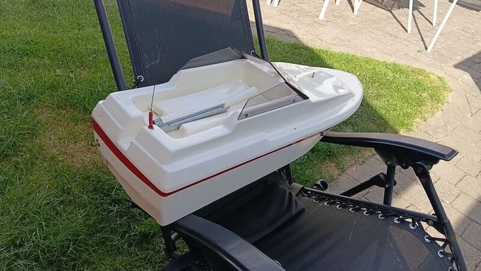 Radio controlled model boat