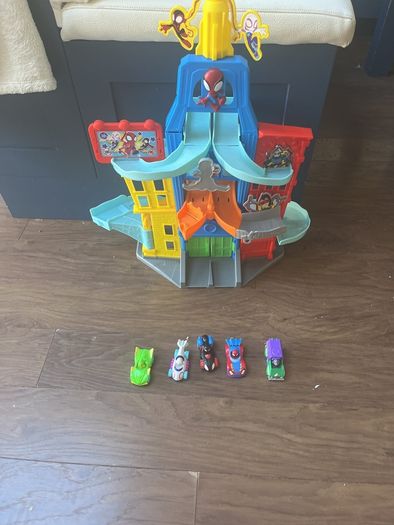 Spidey Car Track / Tower with 5 cars
