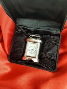 New minature mantle clock