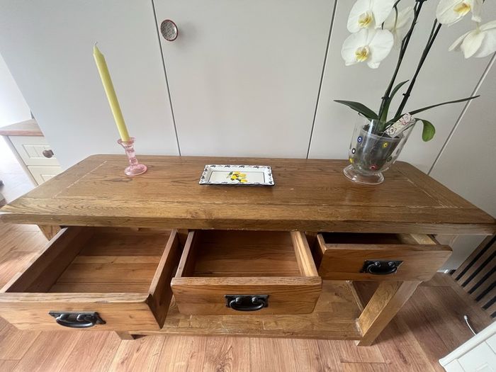 A Coffee table and console Matching SET