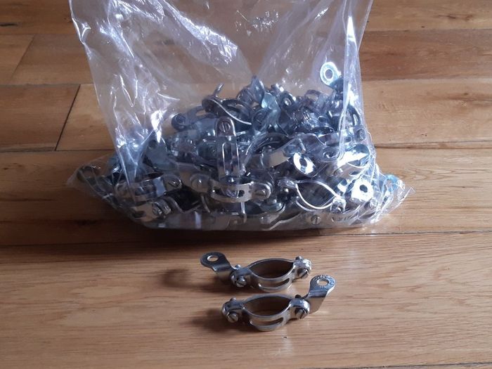30x Pairs of New + NOS Chrome Rod Brake Clips