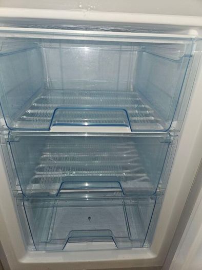Logik Chest freezer