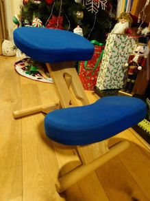 Comfortable, adjustable, ergonomic kneeling chair