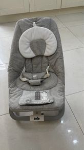 Joei bouncer and rocking chair with vibration and music