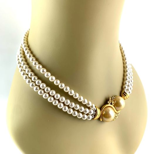 Vintage Faux Pearl Necklace