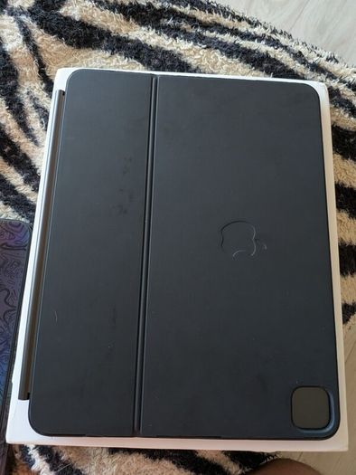 iPad M5 / M4 Magic Keyboard 13 inch (Read Description)