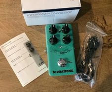 TC Electronic HyperGravity Compressor pedal box