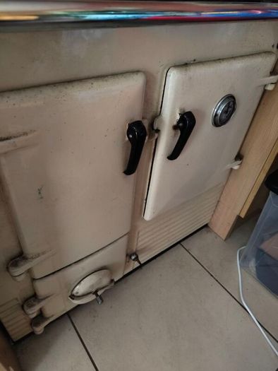 Antique Rayburn Stove Working