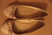 Girl's shoes, size 3