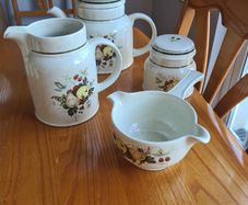 Royal Doulton China delp
