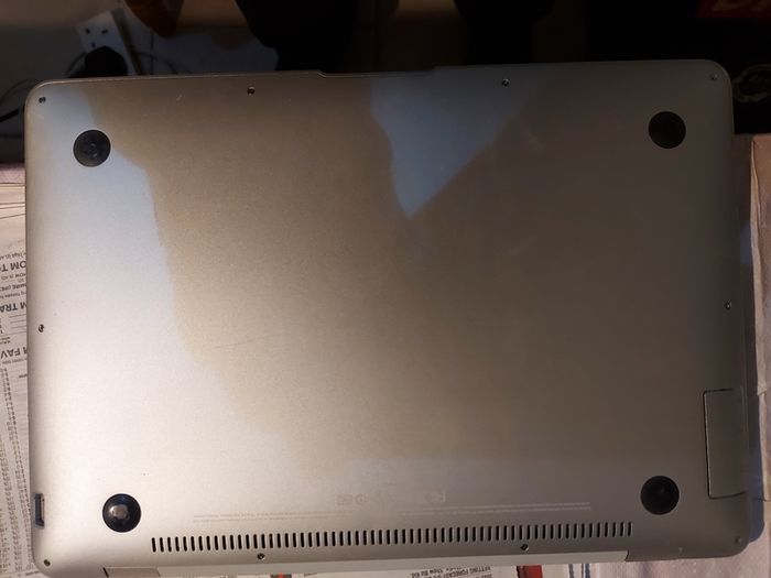 MacBook Air 13 inch, A1237, excellent cosmetic Condition, Password Locked