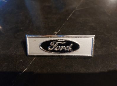 Ford badge